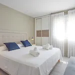 Bright & Modern 2 Bedroom 300m To The - דירה *