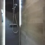 Bright & Modern 2 Bedroom 300m To The - דירה