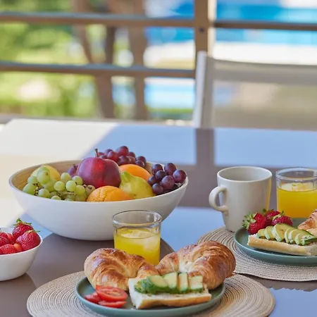 Apartment Bright & Modern 2 Bedroom 300m To The - Marbella
