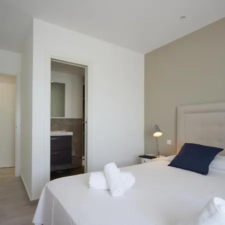 Апартаменты Bright & Modern 2 Bedroom 300m To The - Марбелья