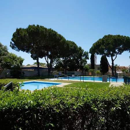 Apartment Bright & Modern 2 Bedroom 300m To The -